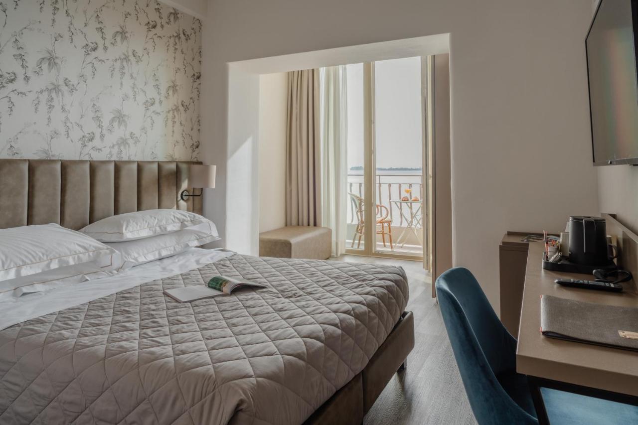 Hotel Du Lac Gardone Riviera Ngoại thất bức ảnh