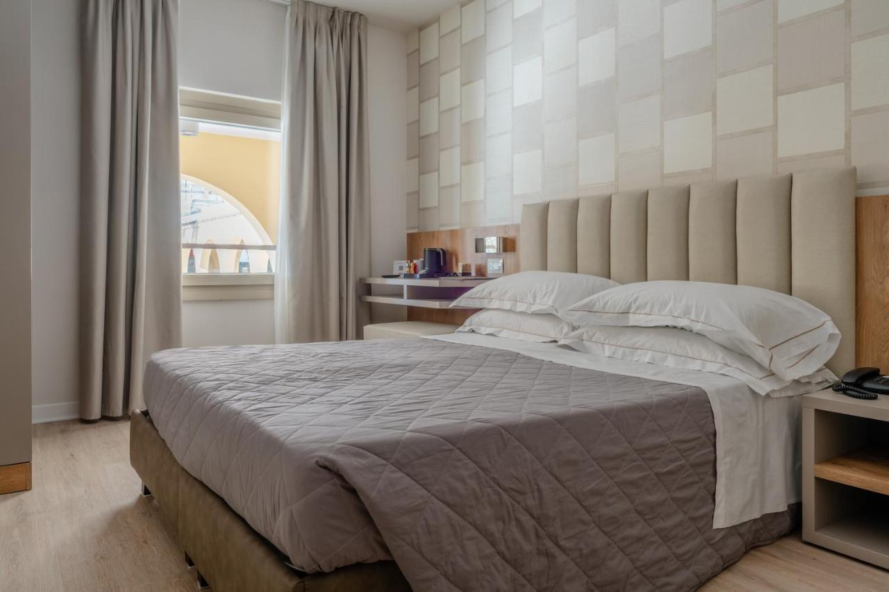 Hotel Du Lac Gardone Riviera Ngoại thất bức ảnh