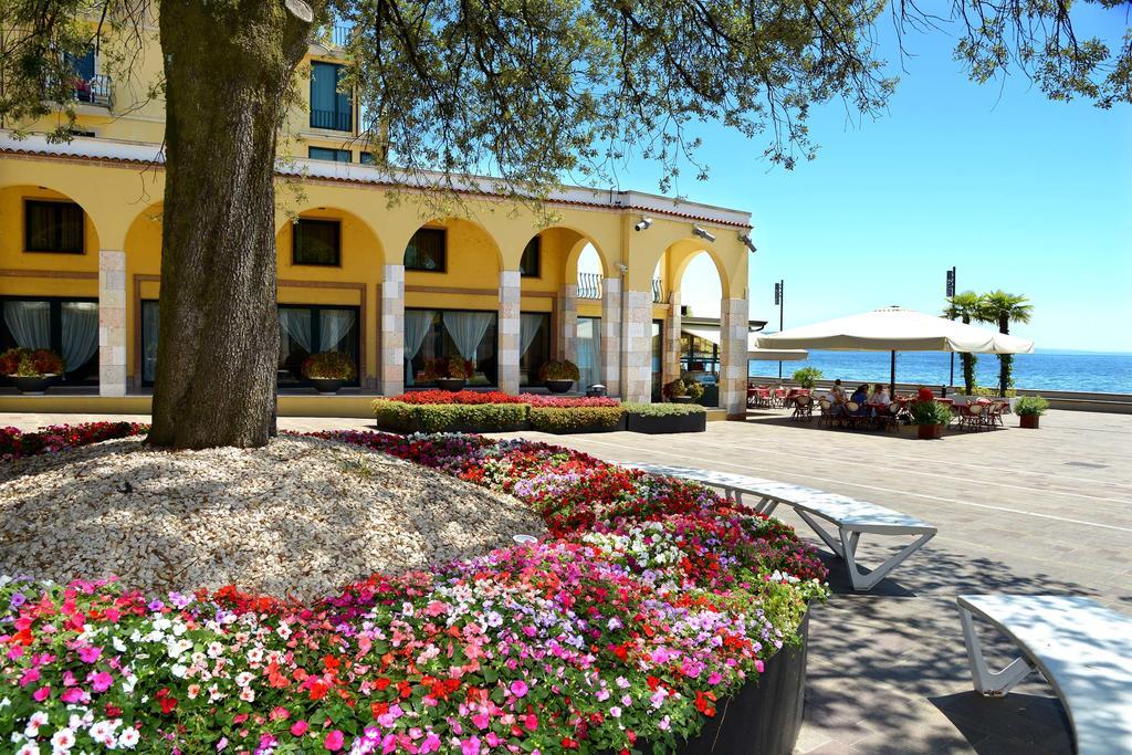 Hotel Du Lac Gardone Riviera Ngoại thất bức ảnh